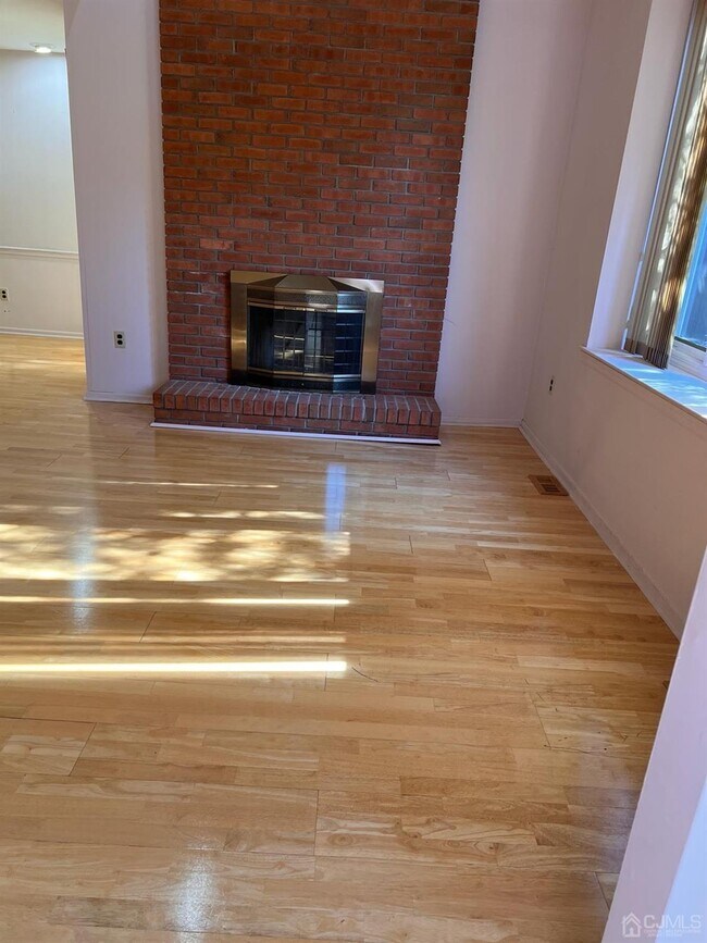 55 Riverbend Dr 55 Riverbend Dr North Brunswick Township NJ 08902