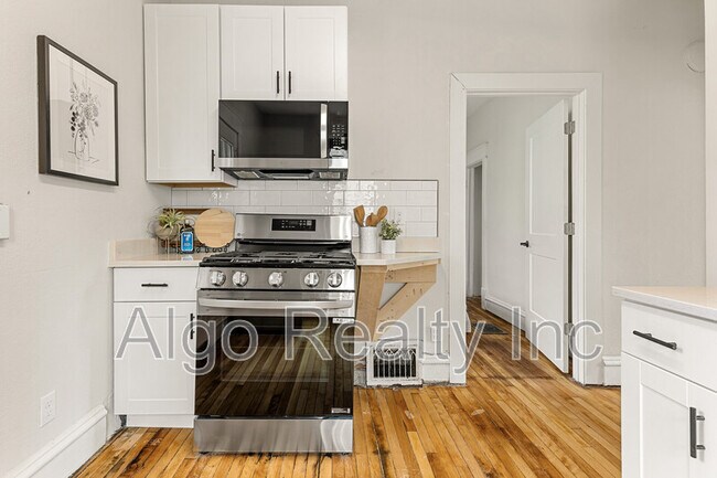 Building Photo - 3108 E 37th St