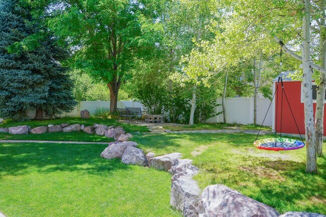Building Photo - OPEN HOUSE | Spacious Herriman Home Featuring a Large, Well-Maintained Fenced Backyard and Basement