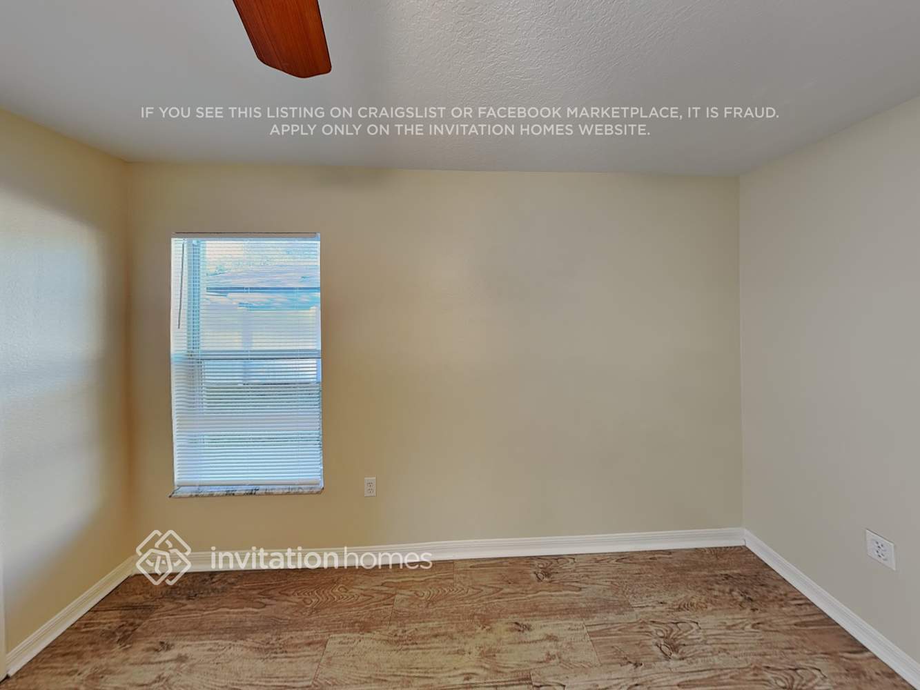 Building Photo - 2797 Benrock Terrace