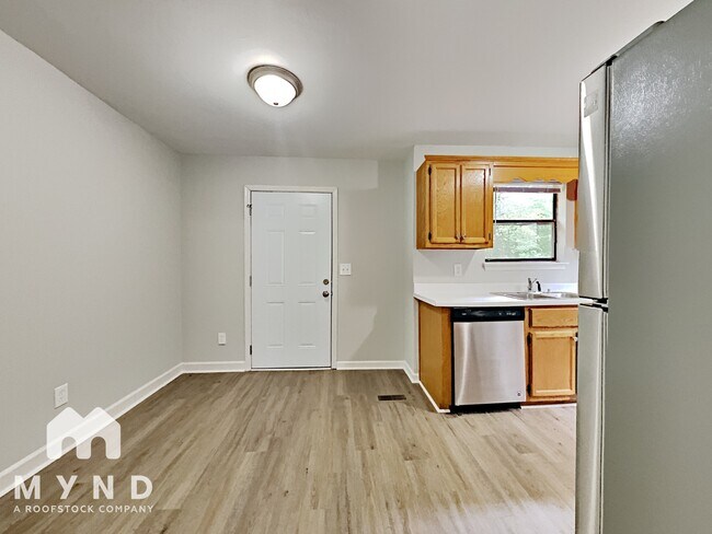 Building Photo - 377 St John Rd NW