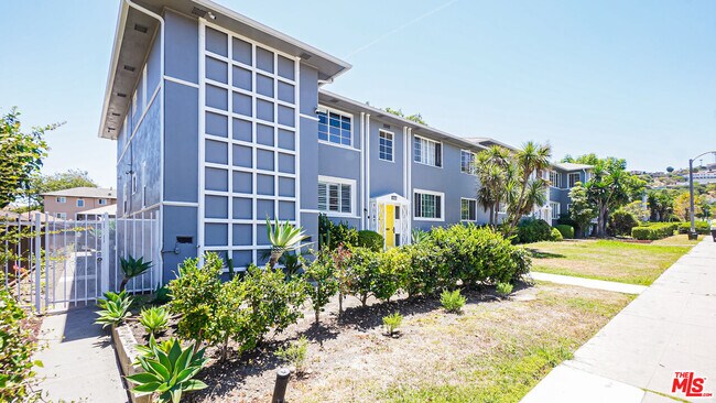 Building Photo - 4030 Abourne Rd