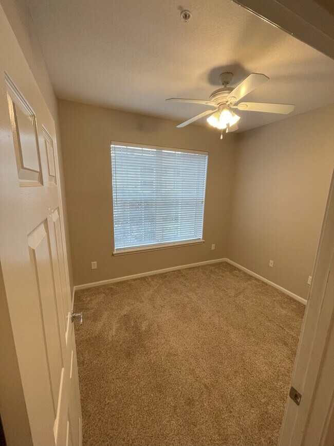 Building Photo - 11251 Campfield Dr