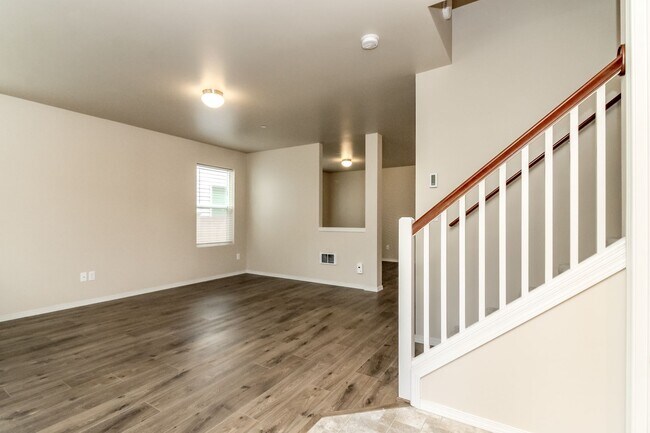 Building Photo - 1360 Sinclair Dr