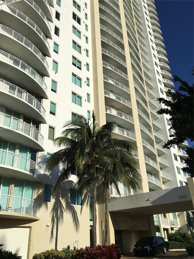 Building Photo - 1745 E Hallandale Beach Blvd