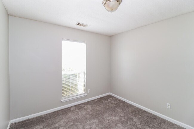 Building Photo - 5591 Autumn Valley Dr