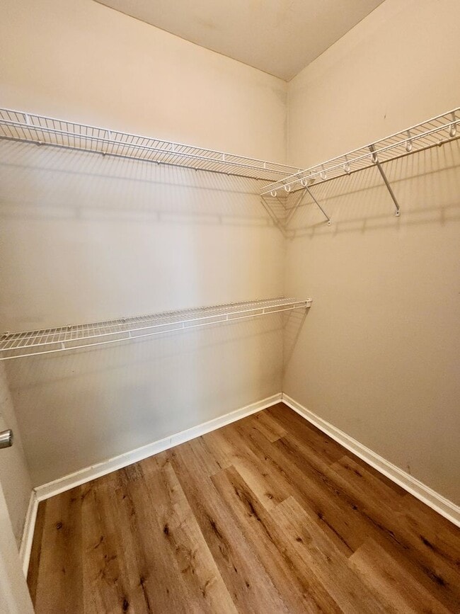 Building Photo - Two bedroom condo at 254 Seven Farms - Dan...