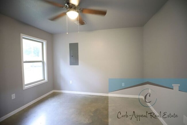 Building Photo - 2-bedroom, 2 bath apartment recently built...