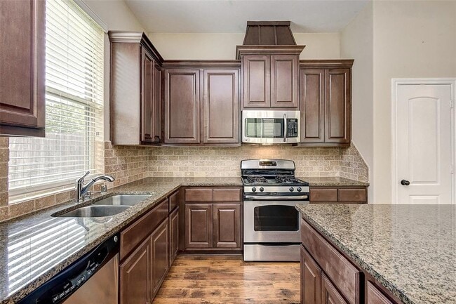 Building Photo - 16 Cheswood Manor Court