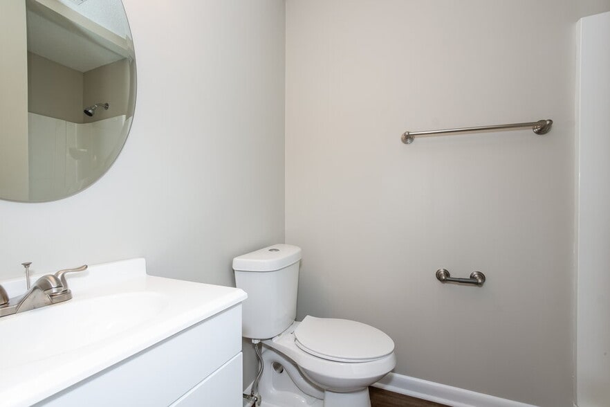 Building Photo - 3511 Firestone Dr