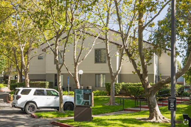 Alternate Building Photo - Heritage Oaks Apartments