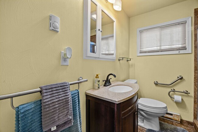 Building Photo - Quiet 3-Bedroom Home with Spacious Garage – Convenient Chesapeake Location