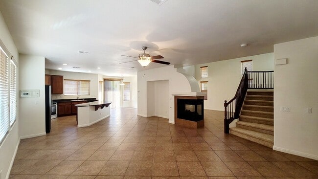 Building Photo - 5913 Altissimo St