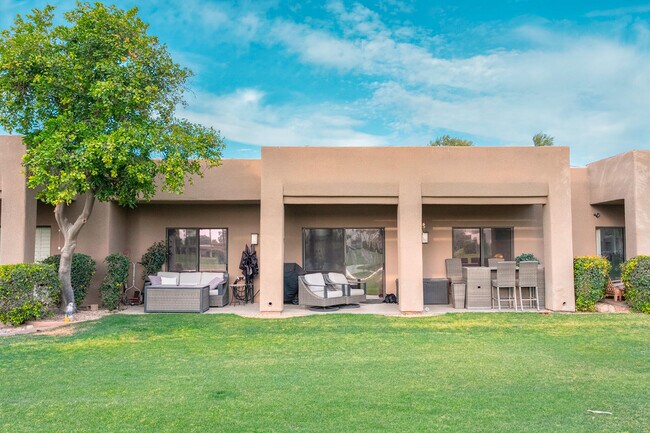 Building Photo - 28914 Desert Princess Dr