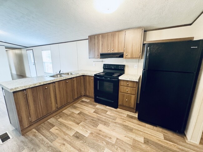 Building Photo - 108 Blissful Ct