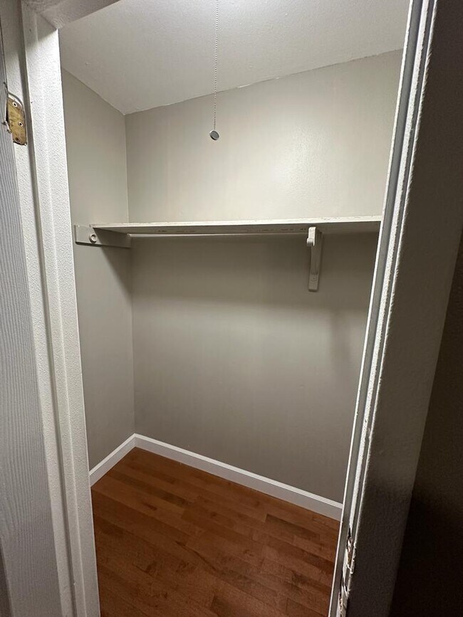 Bedroom Closet - 7422 Brookdale Dr