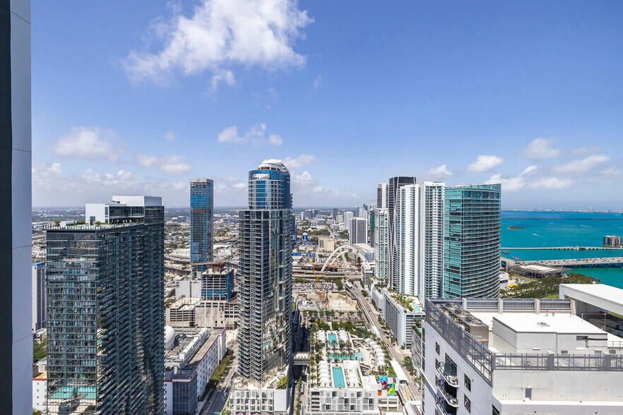 Building Photo - 159 NE 6th St