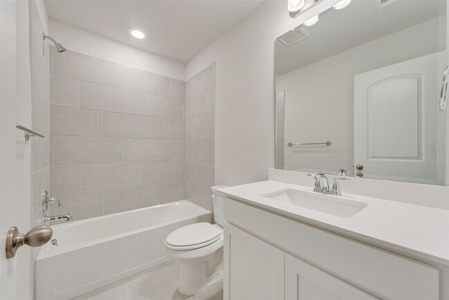 Building Photo - 7853 Sunset Blvd