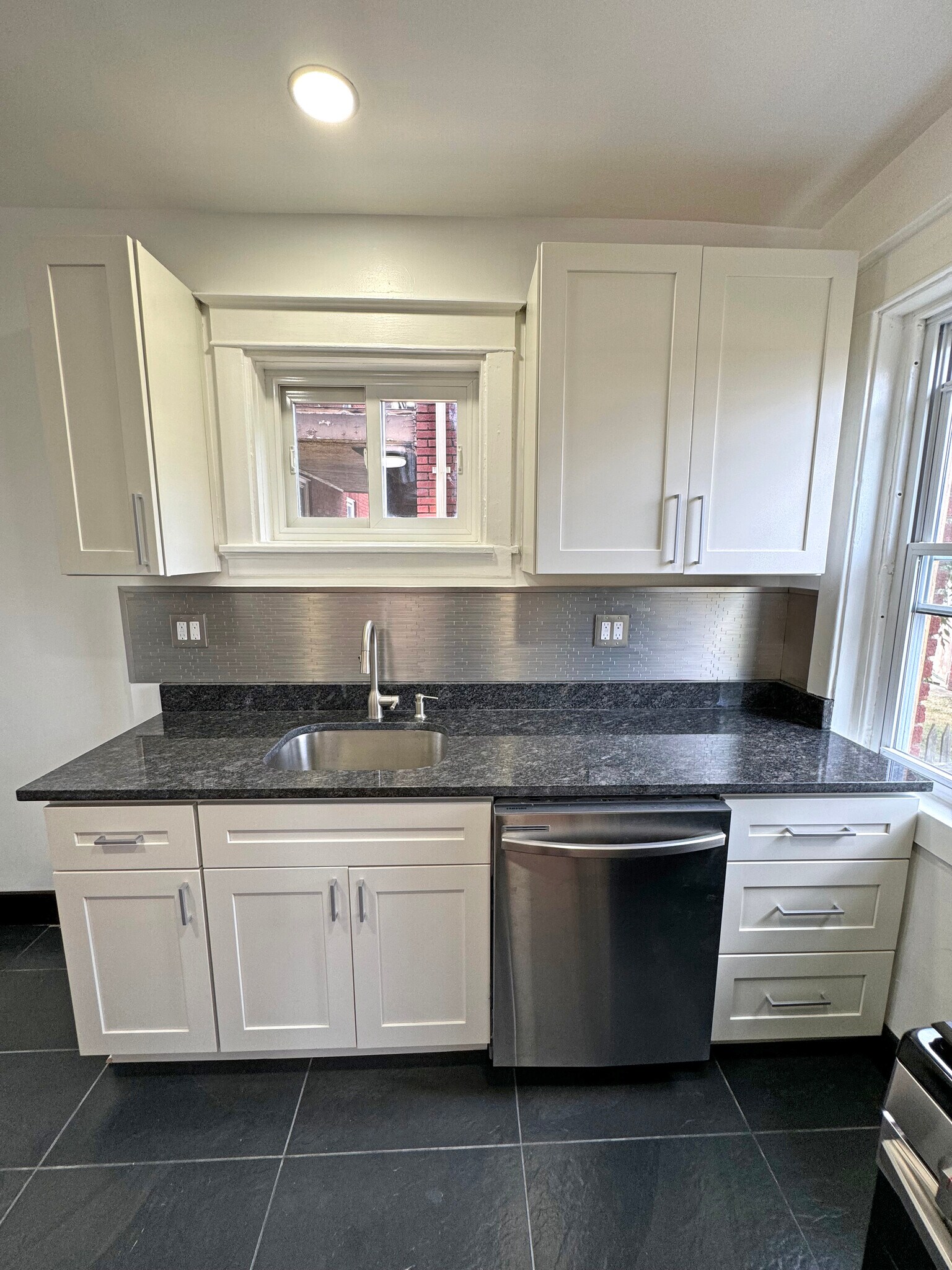 Kitchen - 259 Gross St