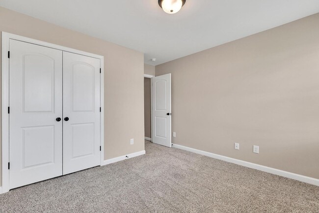 Building Photo - 3 Bedroom with BONUS in Swansboro HS District!