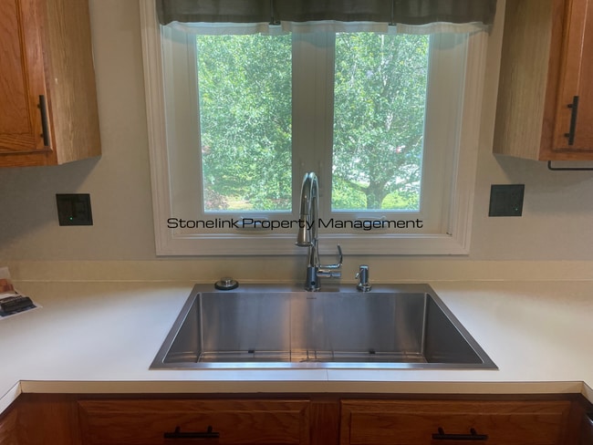 Building Photo - Fully Renovated Condo For Rent in Burrillv...