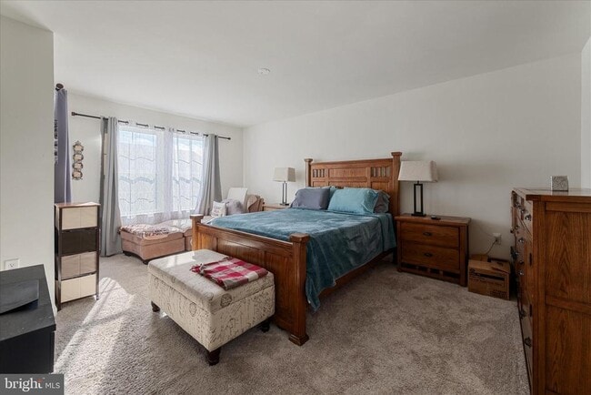 Building Photo - 35 Mengel Rd