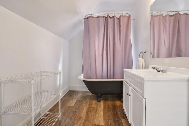 Building Photo - 2617 2nd Ave S