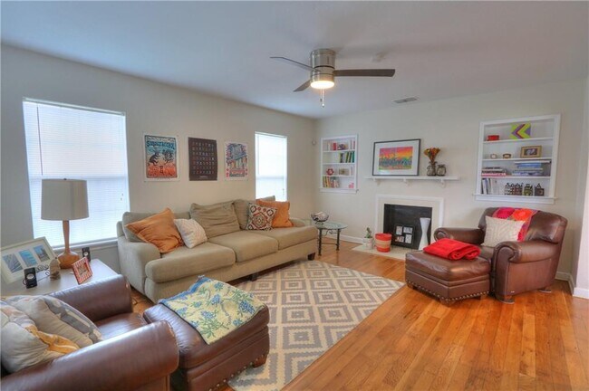 Building Photo - 3538 Austin St