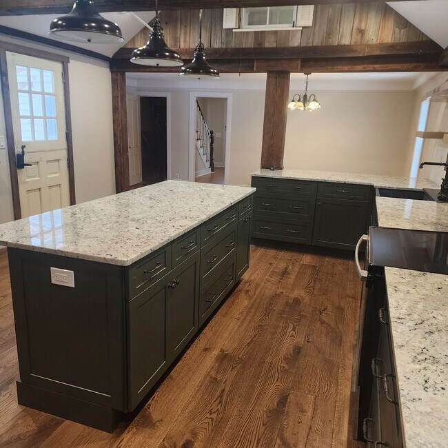 Building Photo - 4BR/1BA Home In East Haddam