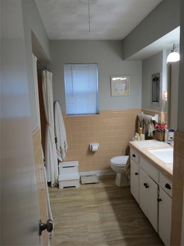 Building Photo - 10903 Lake Gardens Dr