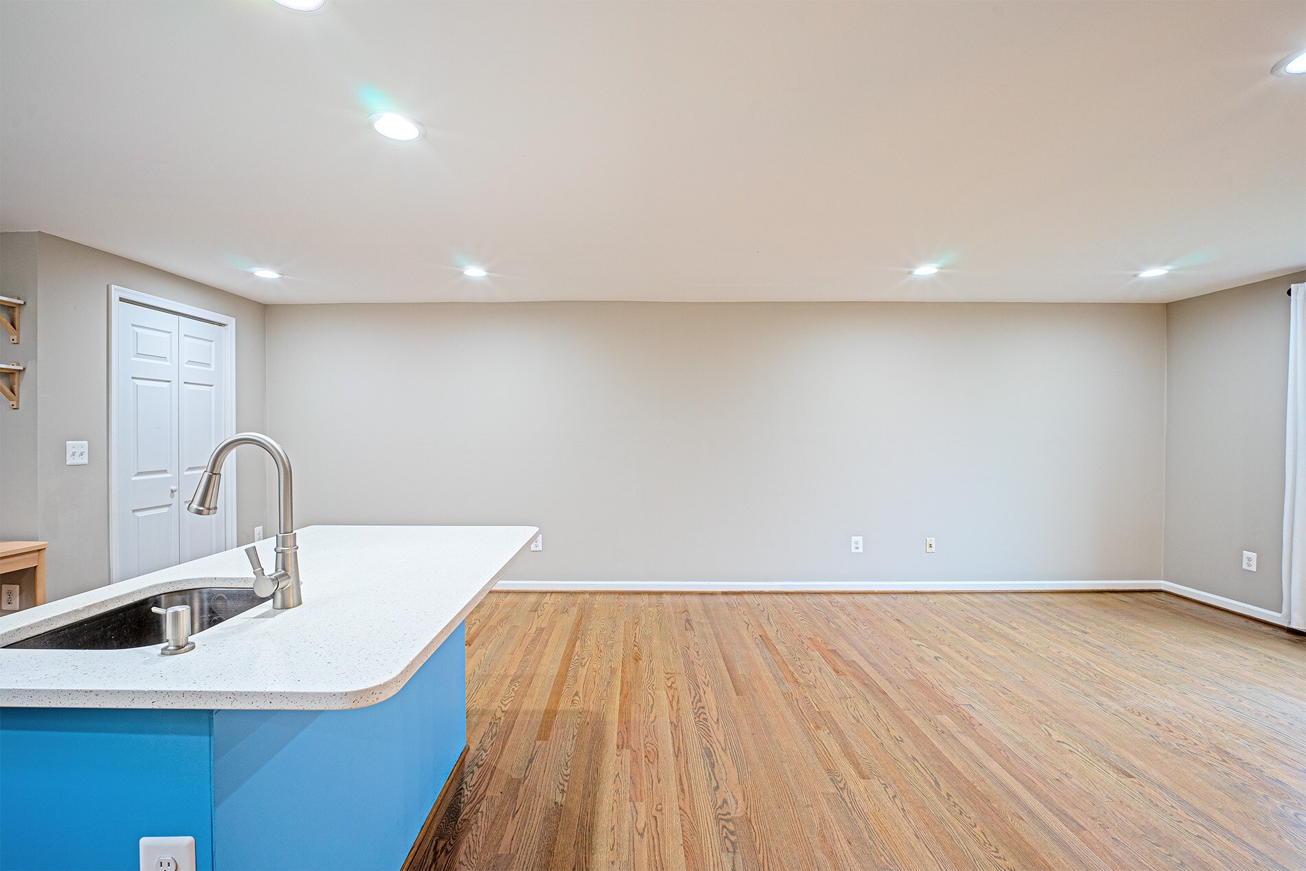 Building Photo - 9705 Locust Hill Dr