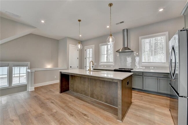 Building Photo - 106 Pinecone Pkwy