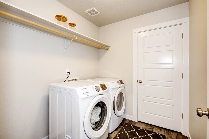 Building Photo - 5280 West Grand Rapids St