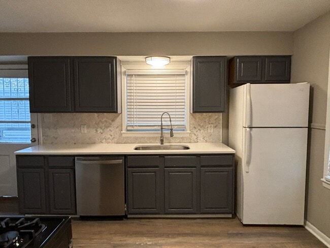 Building Photo - $625 OFF FIRST MONTH'S RENT! 2-Bed, 1-Bath Single-Family Home + Partially Finished Garage!