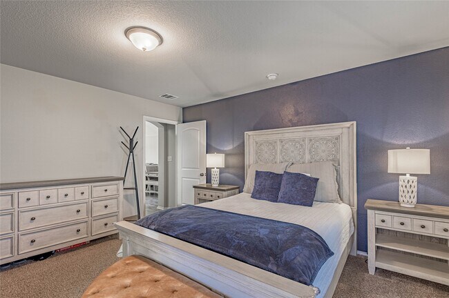 Building Photo - 133 Bates Ct