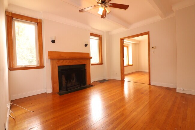 Primary Photo - 111 Longwood Ave