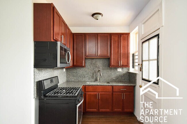 Primary Photo - 2659 N Spaulding Ave