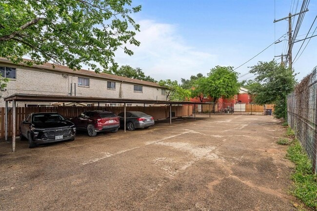 Building Photo - 5802 Belmoor Dr