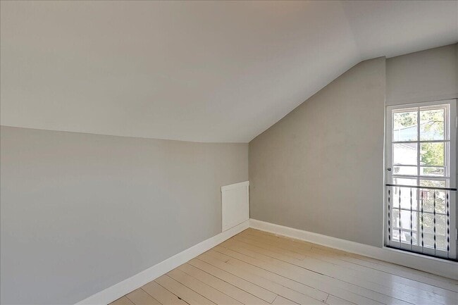 Building Photo - 412 Ann St