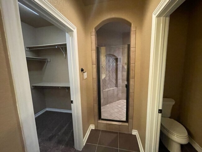 Building Photo - Beautiful Two-Story Stone Home in Desirable Kallison Ranch - West San Antonio off North Culebra Rd