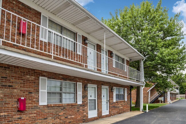 Building Photo - 2193 E Columbia St