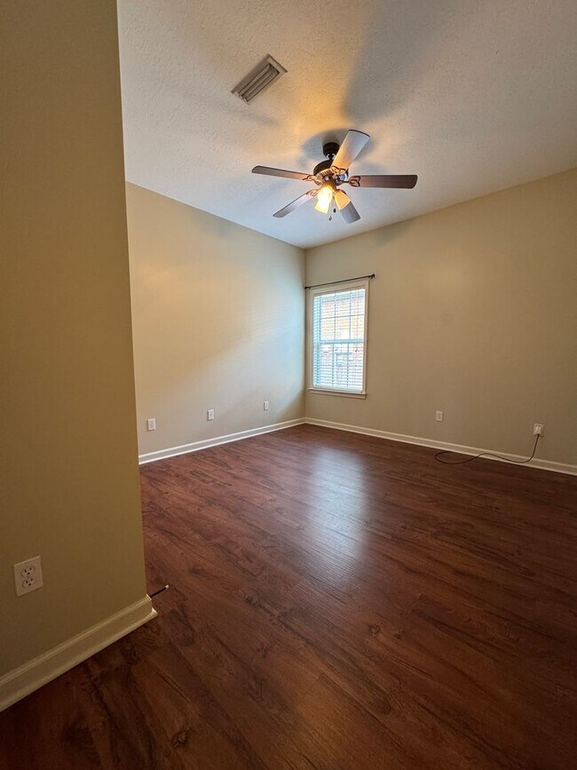 Building Photo - Valley Chase Subdivision!