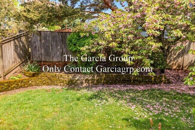 Building Photo - 15205 SW 119th Ave