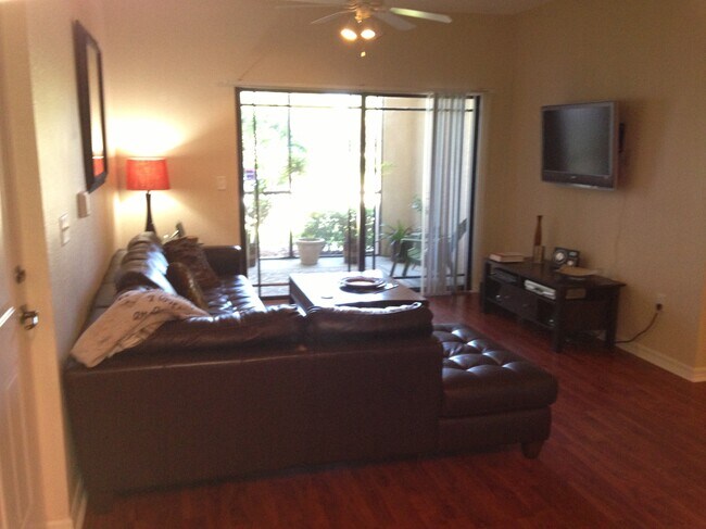 Building Photo - 3022 Alcazar Pl