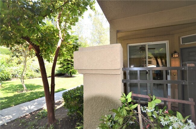 Building Photo - 79 Waxwing Ln