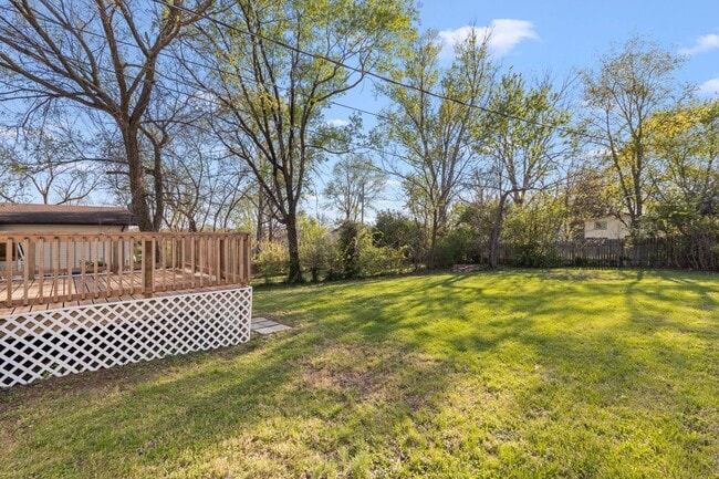 Building Photo - Charming Home with Great Layout in Sought-After Ballwin Neighborhood