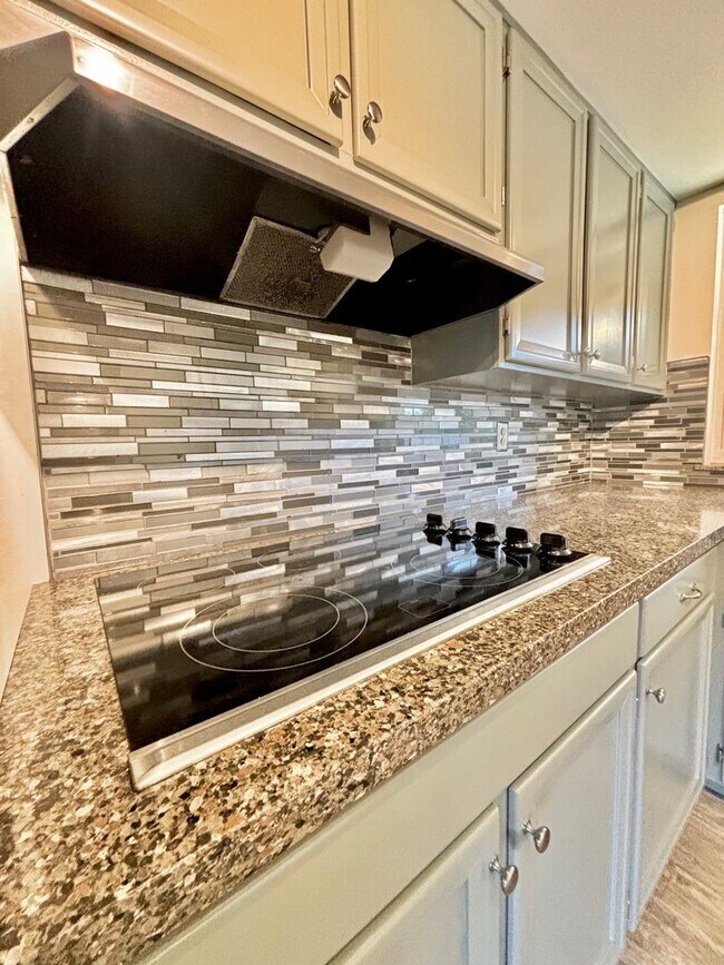 Building Photo - Gorgeous 4-Bd House | Huge Deck, Huge Fenced Yard, & Bonus Room!