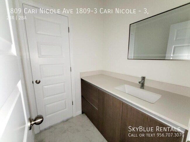 Building Photo - 1809 Cari Nicole Ave