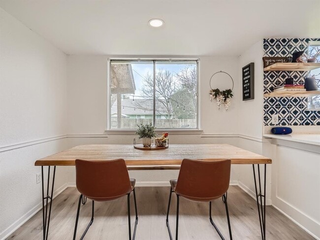 Building Photo - 7701 Copano Dr