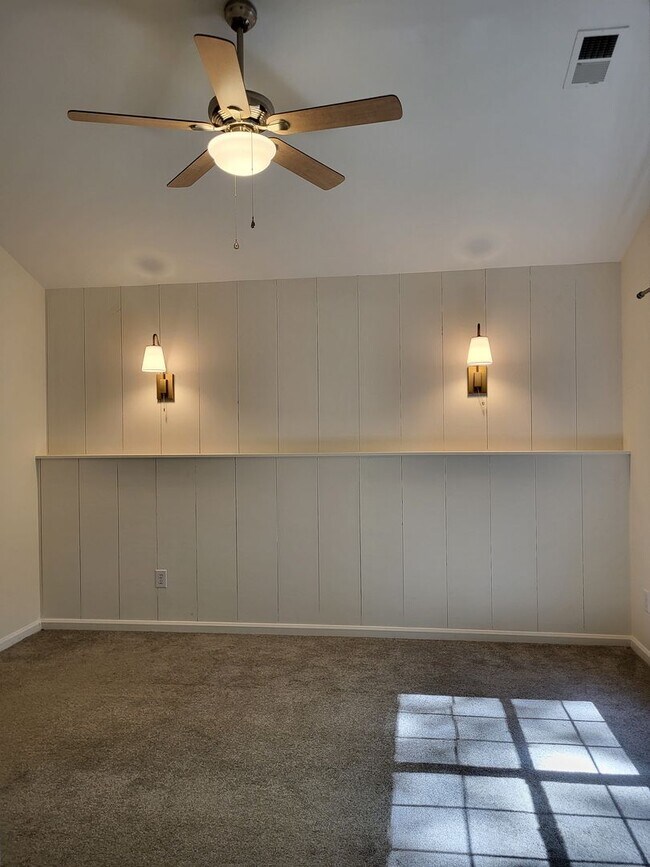 Building Photo - 3 bedroom Ranch